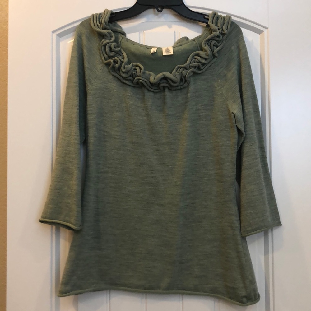 Adorable Anthropologie knit top